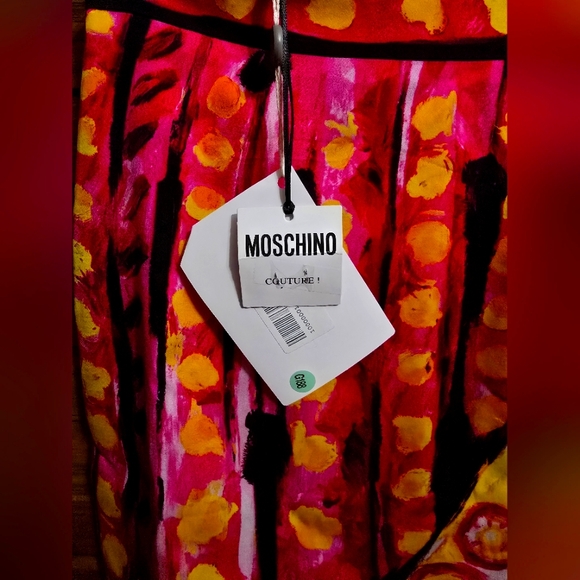 Moschino midi skirt, 4 (US)-fuchsia - Picture 3 of 3